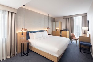 Deluxe Room, 1 King Bed