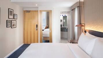 Deluxe-Zimmer, 1Â King-Bett | Hochwertige Bettwaren, Pillowtop-Betten, Zimmersafe, Schreibtisch