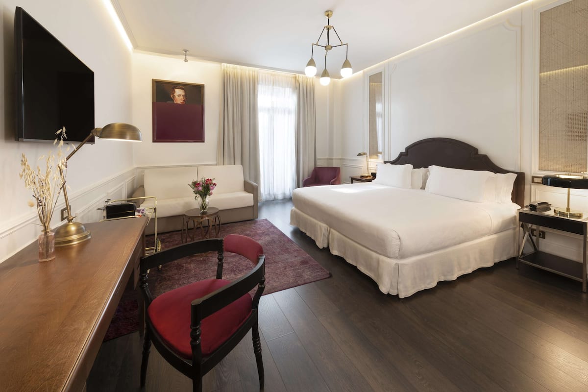 Kamar Double atau Twin Grand (Deluxe) | 1 kamar tidur, selimut bulu angsa, minibar, dan brankas