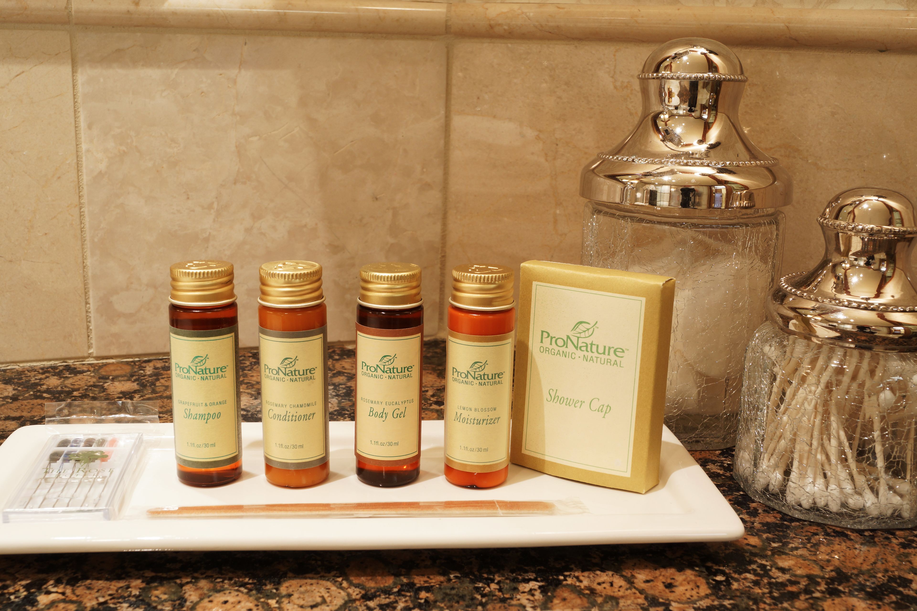 separate bathtub and shower, jetted bath, designer toiletries