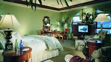 Deluxe Room, 1 King Bed | Egyptian cotton sheets, premium bedding, minibar, in-room safe