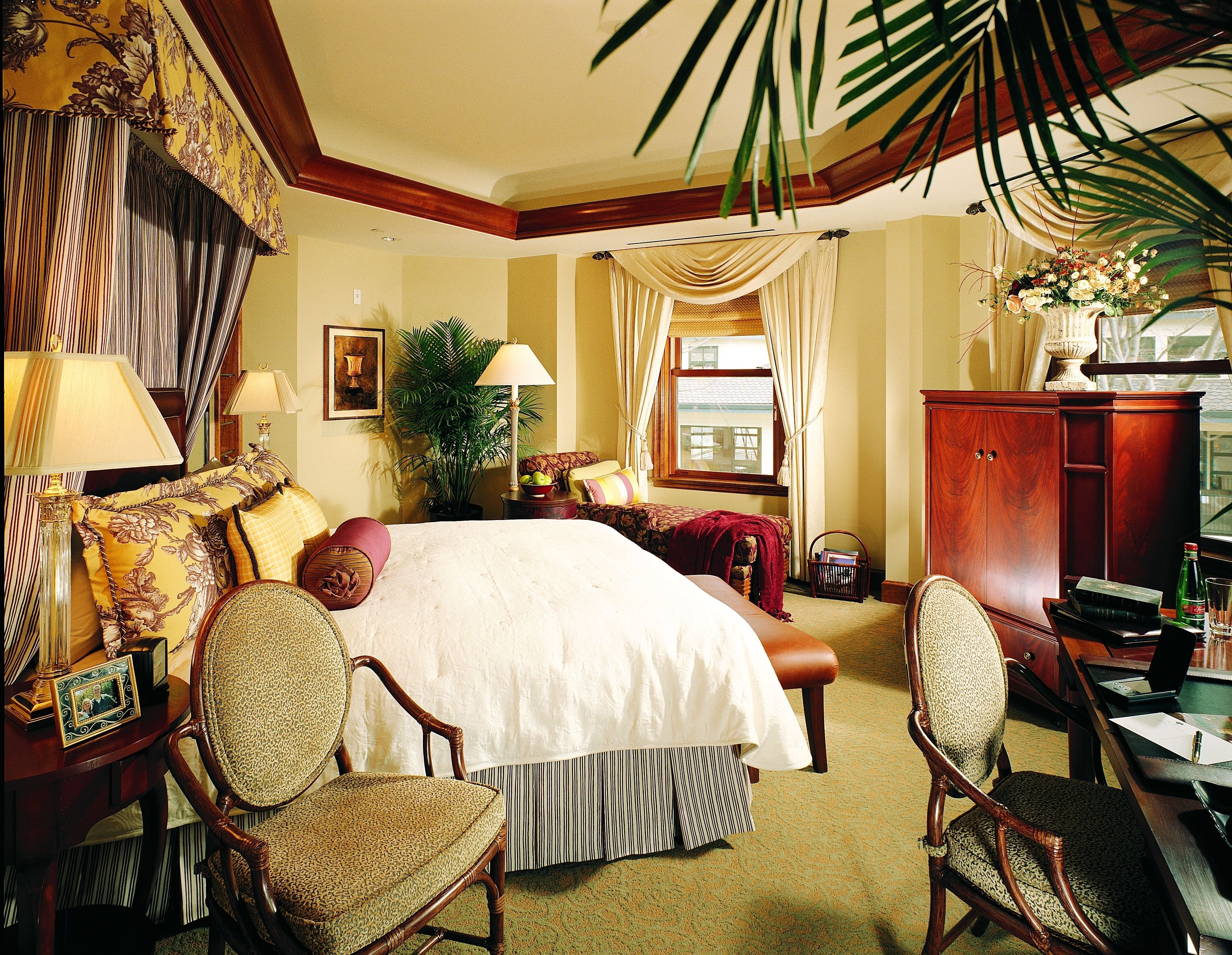 egyptian cotton sheets, premium bedding, minibar, in-room safe