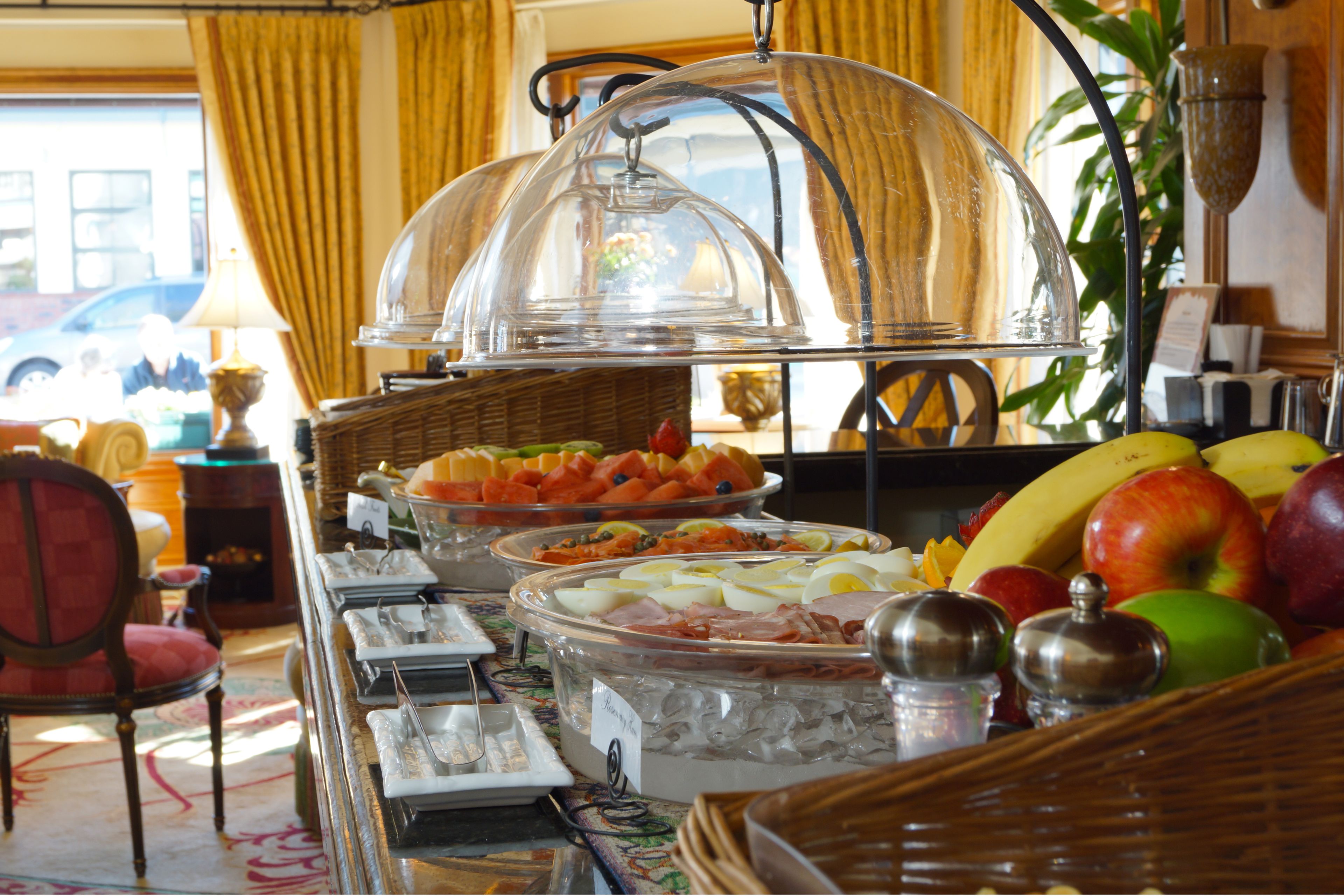 free continental breakfast