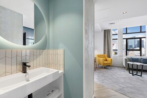Studio Suite Executive, 1 giường cỡ king | Bộ đồ giường cao cấp, minibar, két bảo mật tại phòng 