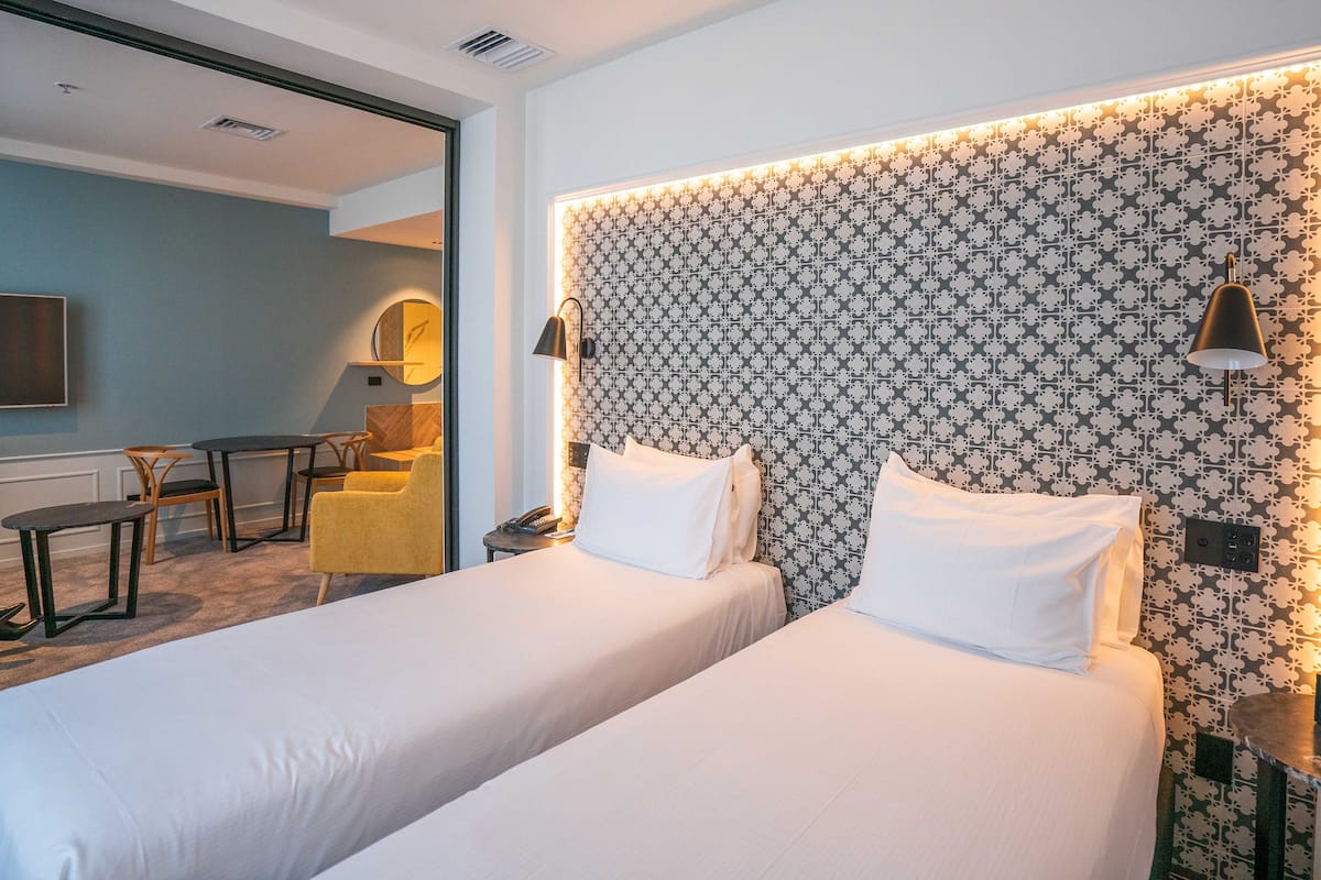 Premium bedding, minibar, in-room safe, iron/ironing board