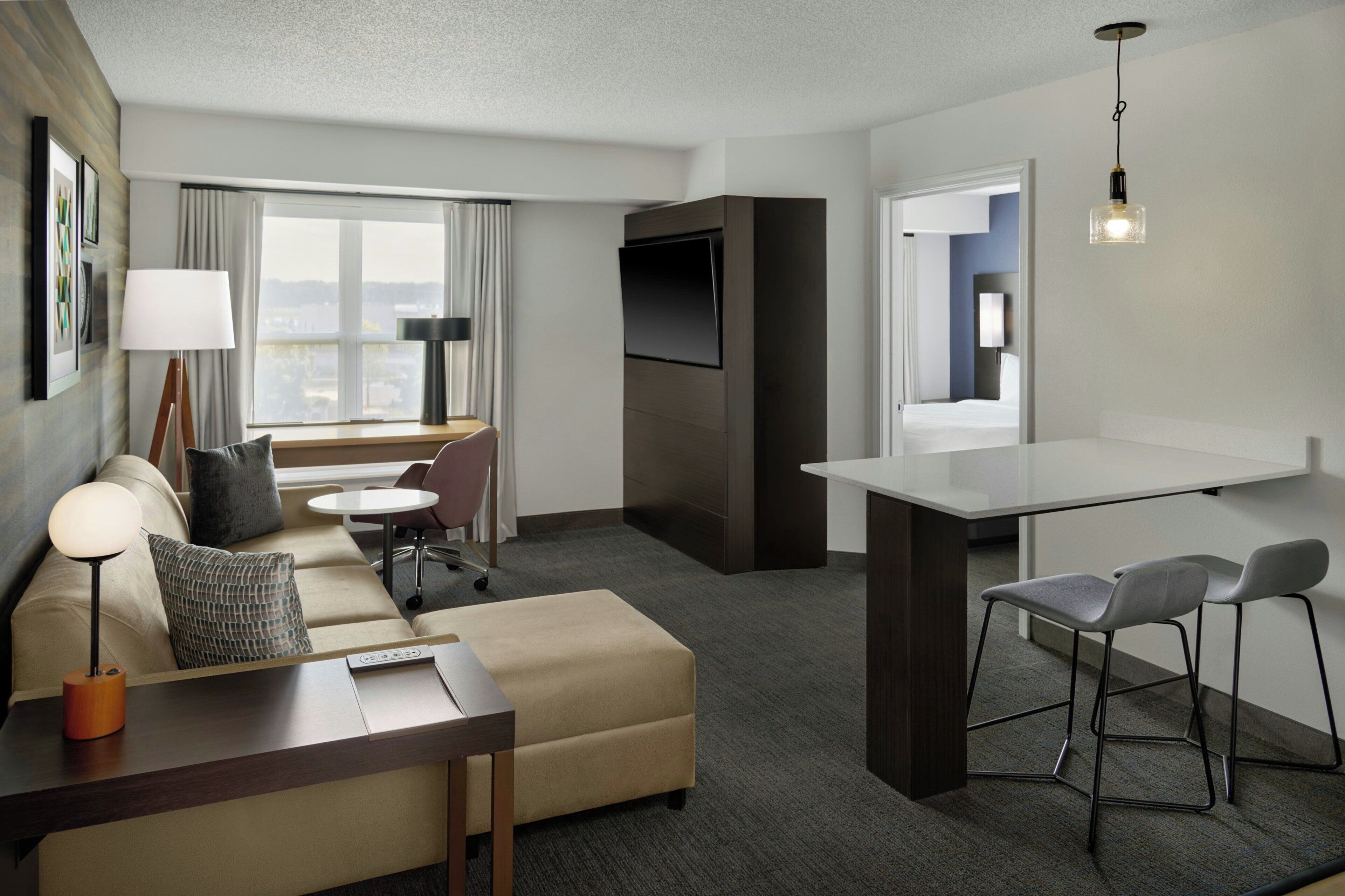Suite, 1 Bedroom, City View | Living room | Flat-screen TV