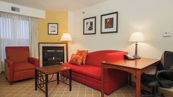 Studio, 1 King Bed with Sofa bed, City View (Fireplace) | In-room safe, desk, iron/ironing board, free cribs/infant beds