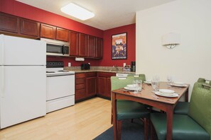 In-room safe, desk, iron/ironing board, free cots/infant beds