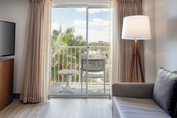 Desk, iron/ironing board, free cribs/infant beds, free WiFi - Residence Inn by Marriott Tampa Westshore/Airport (Tampa)