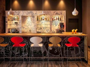 Bar (on property) - ibis Berlin Spandau (Berlin)