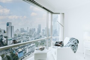 Premium bedding, in-room safe, desk, soundproofing