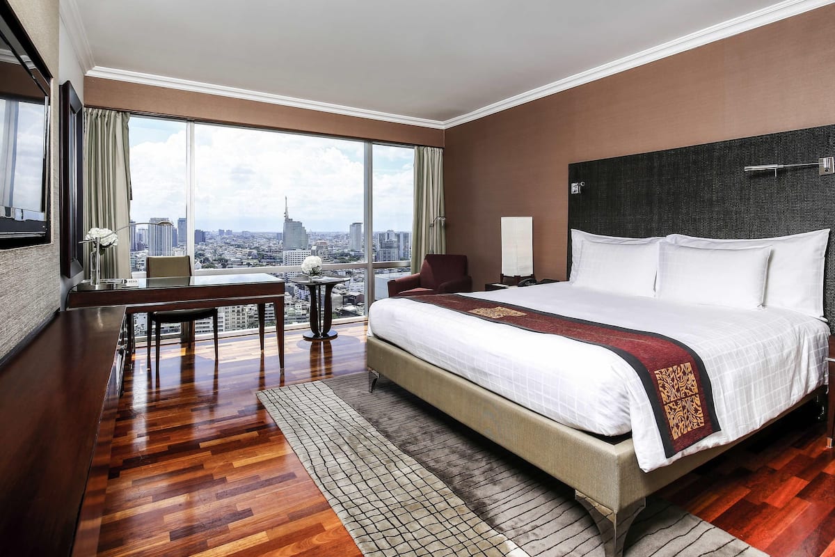 Sängtillbehör av högsta kvalitet och värdeförvaringsskåp på rummet