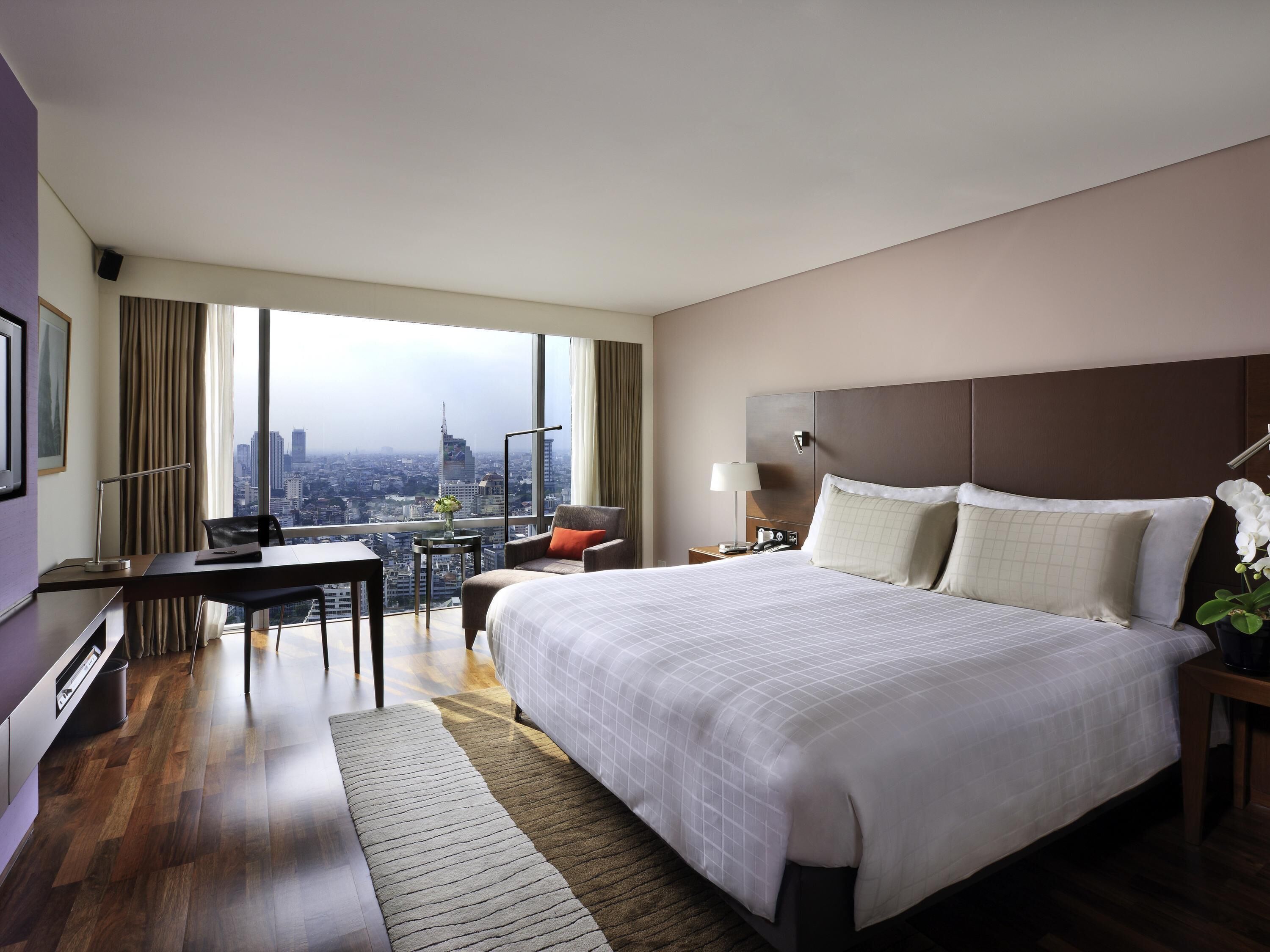 Premium bedding, in-room safe, desk, soundproofing