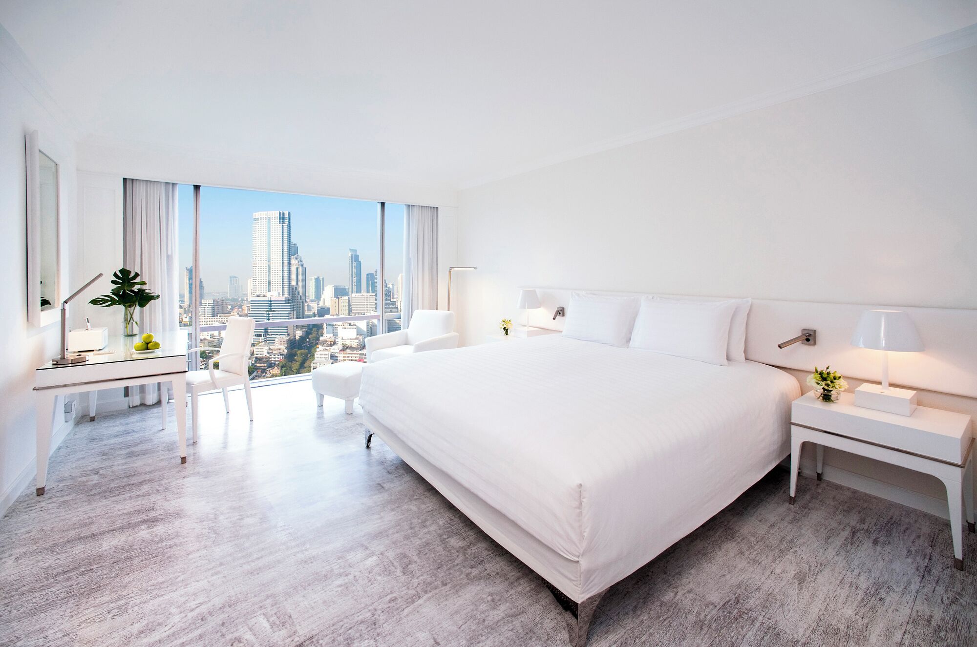 Premium bedding, in-room safe, desk, soundproofing