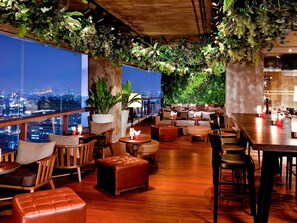 Dinner served - Pullman Bangkok Hotel G (Bangkok)