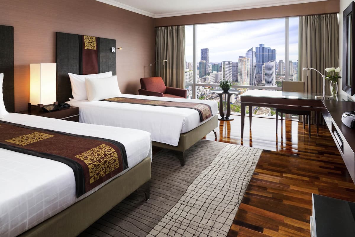 Premium bedding, in-room safe, desk, soundproofing