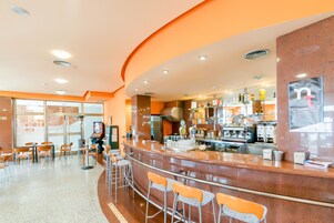 Bar-cafetería