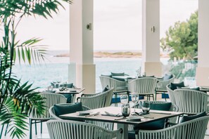 Petit déjeuner servi sur place