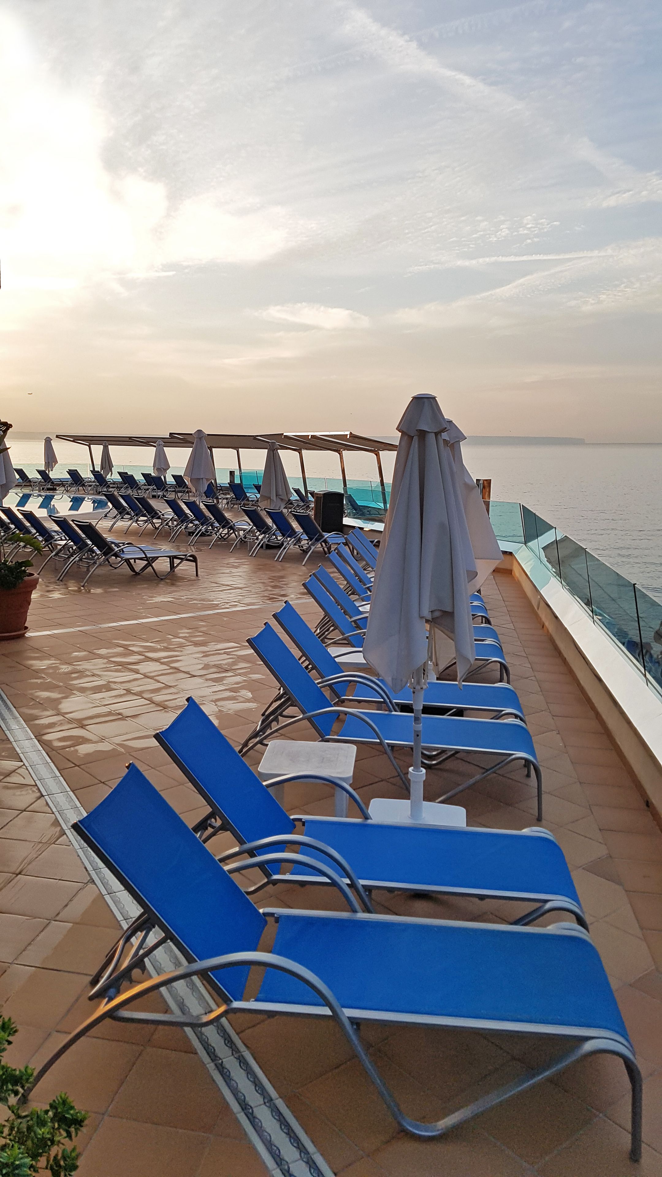 sun deck