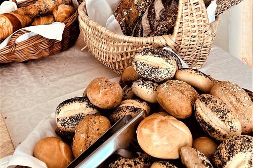 Ilmainen päivittäinen buffetaamiainen