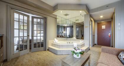 Monte Carlo Inn Airport Suites