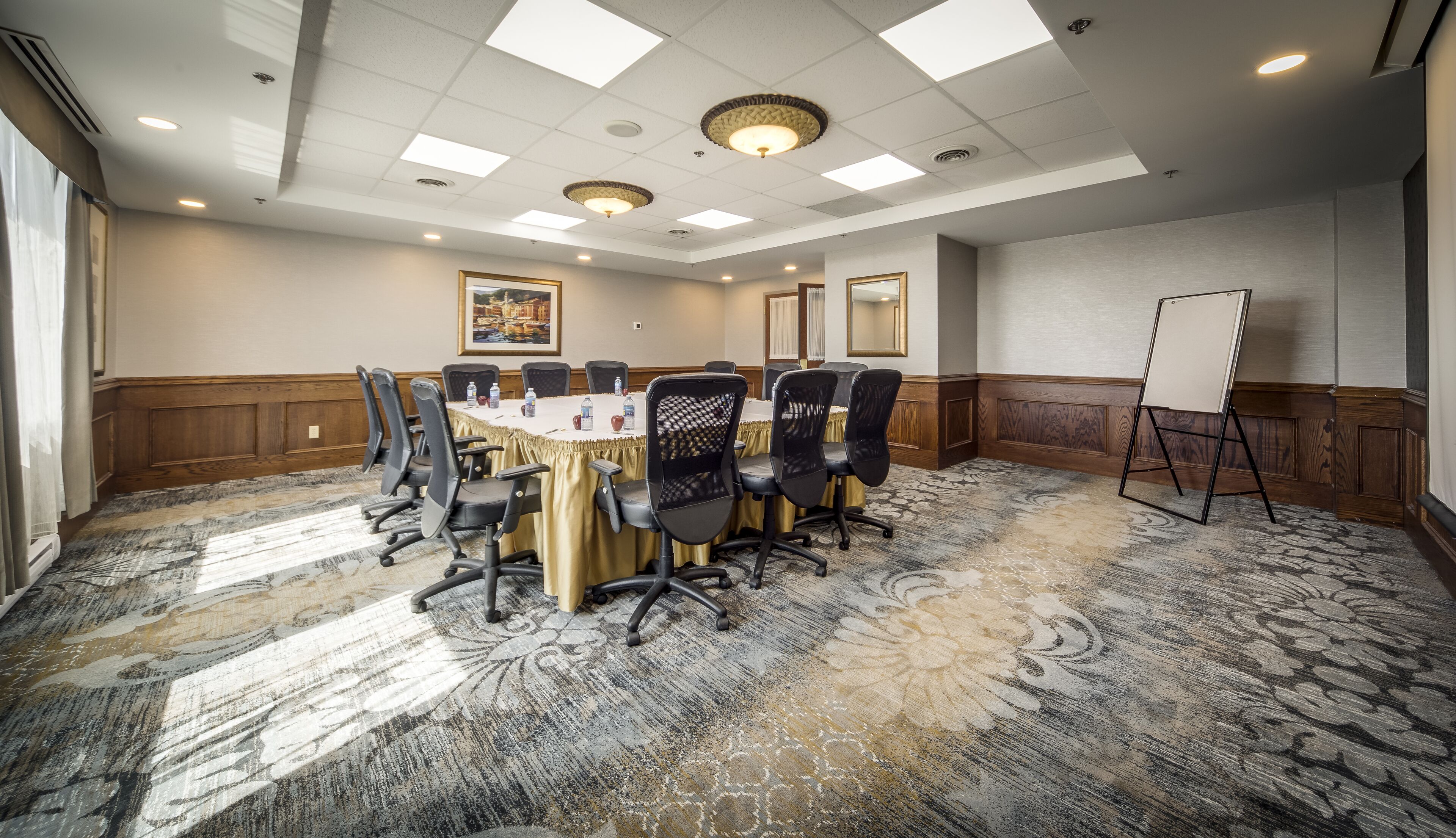 Foto - Monte Carlo Inn Airport Suites