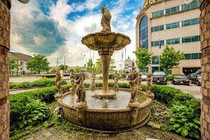 Exterior - Monte Carlo Inn Airport Suites (Mississauga)