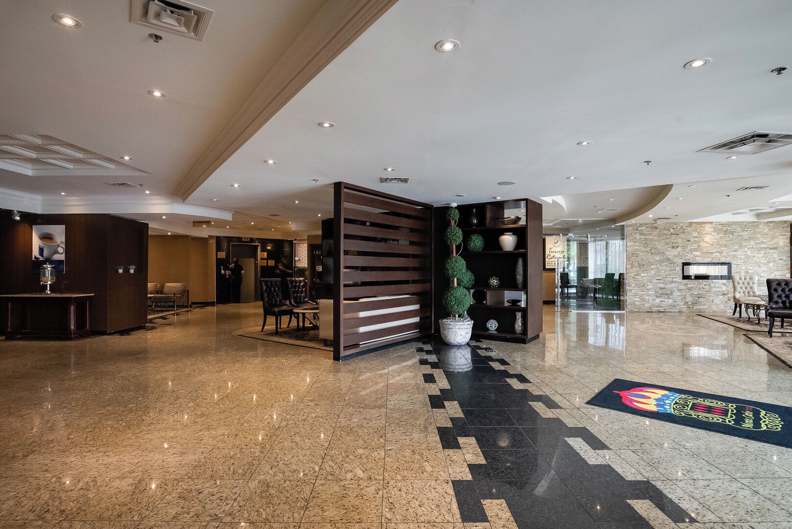 Foto - Monte Carlo Inn Airport Suites