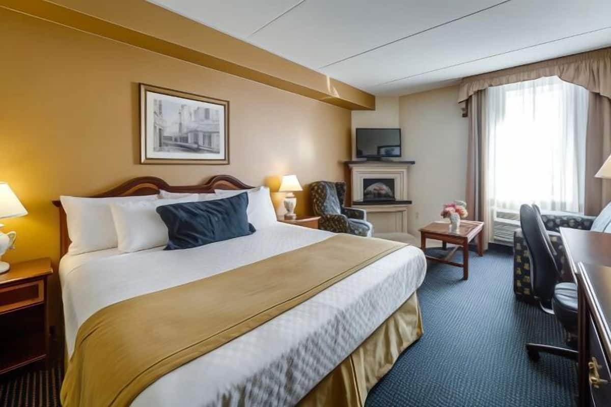 In-room safe, desk, blackout drapes, iron/ironing board