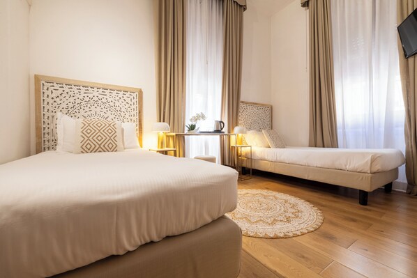 Twin Room | In-room safe, desk, free WiFi, bed sheets - Hotel Bagliori (Milan)