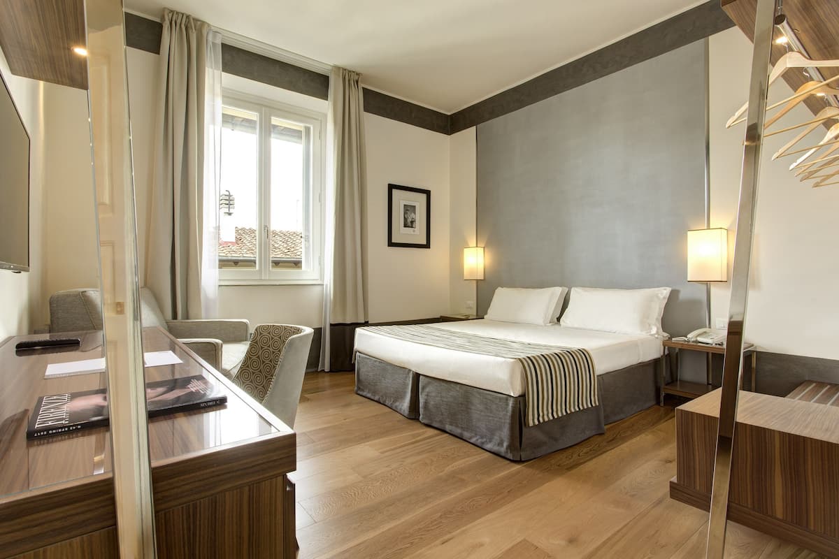 1 bedroom, minibar, in-room safe, desk