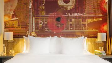 Deluxe Room, 1 Double Bed | Premium bedding, in-room safe, desk, laptop workspace