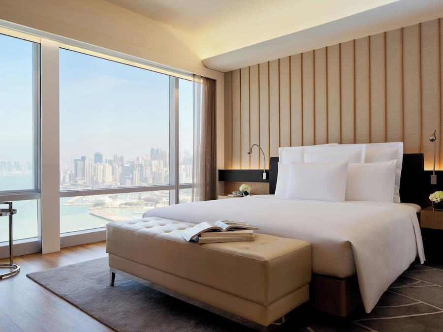 Executive Suite, 1 Bedroom | Premium bedding, minibar, in-room safe, desk