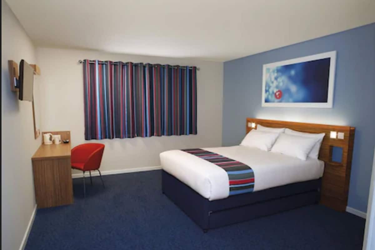 Desk, iron/ironing board, free cots/infant beds, free WiFi