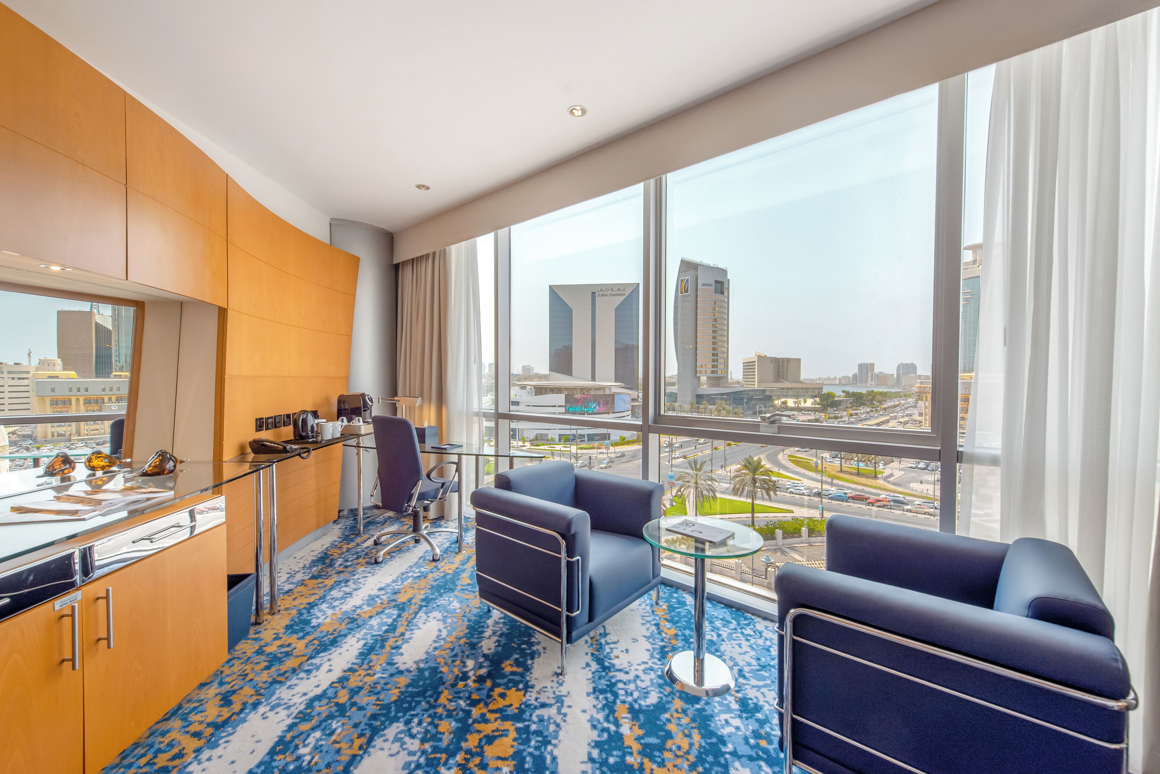 Hypo-allergenic bedding, in-room safe, individually decorated, desk