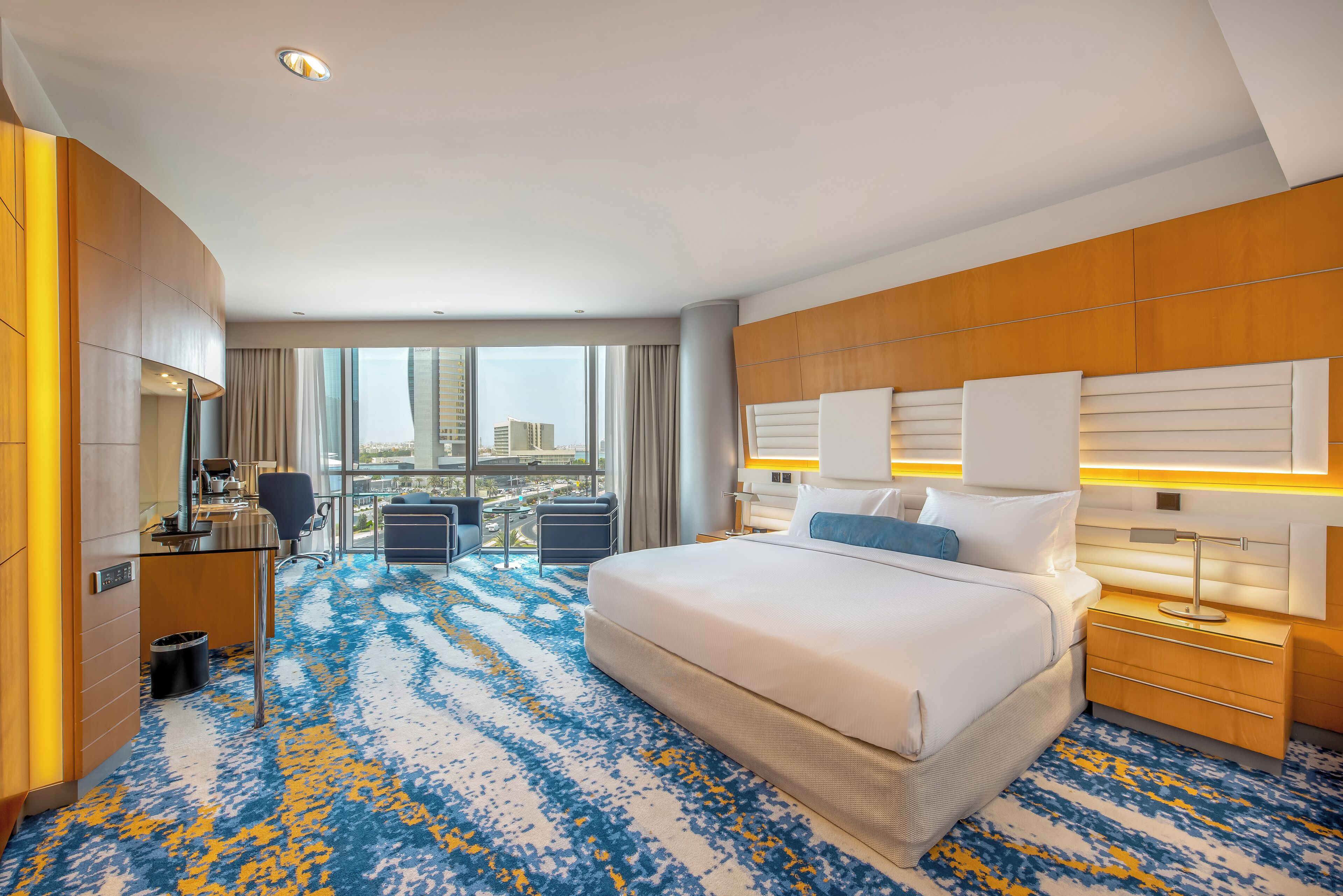 Deluxe Room, 1 King Bed | Hypo-allergenic bedding, in-room safe, individually decorated, desk