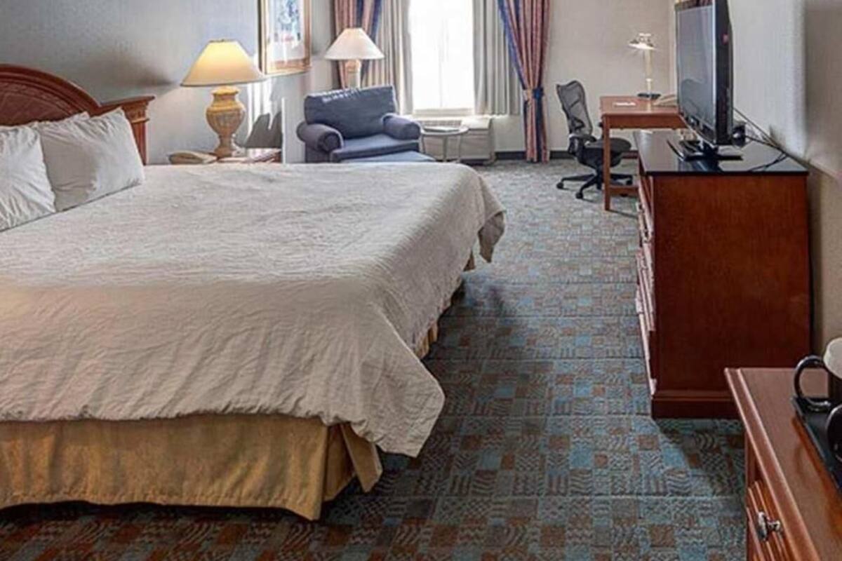 Roupas de cama antialérgicas, edredons de pluma, cofres nos quartos