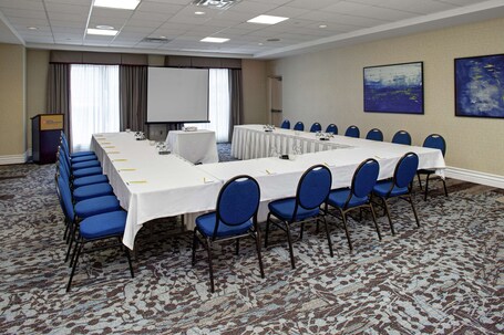 Hilton Garden Inn Toronto Oakville - Image 23