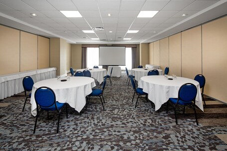 Hilton Garden Inn Toronto Oakville - Image 25