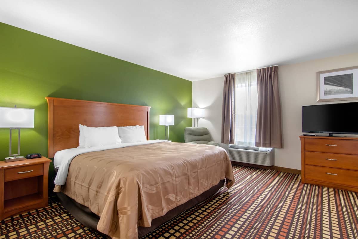 Iron/ironing board, free cots/infant beds, rollaway beds, free WiFi