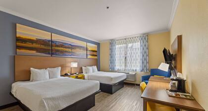 Days Inn & Suites by Wyndham Euless DFW Airport South