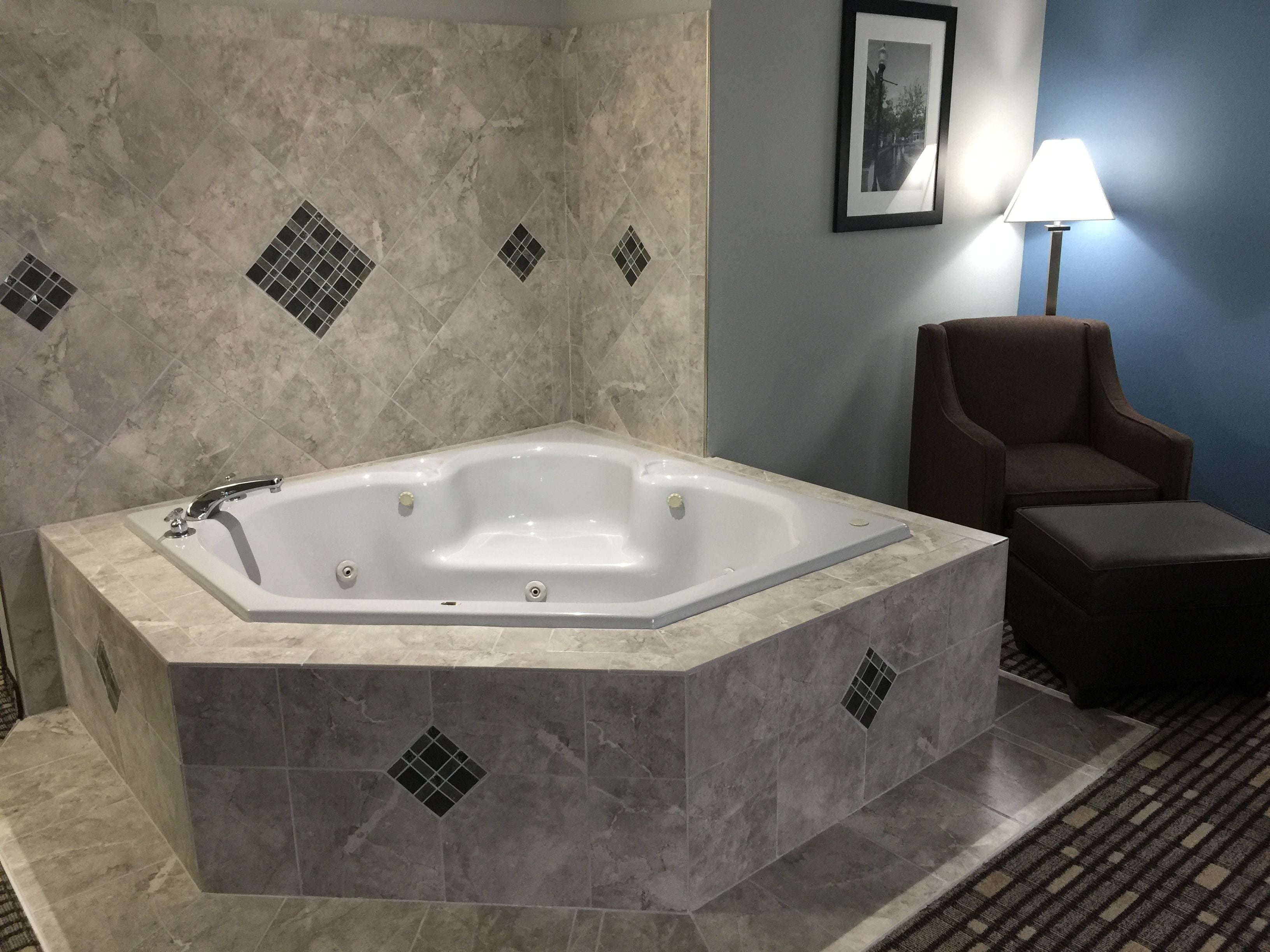 studio suite, 1 king bed, non smoking, hot tub | jetted bathtub