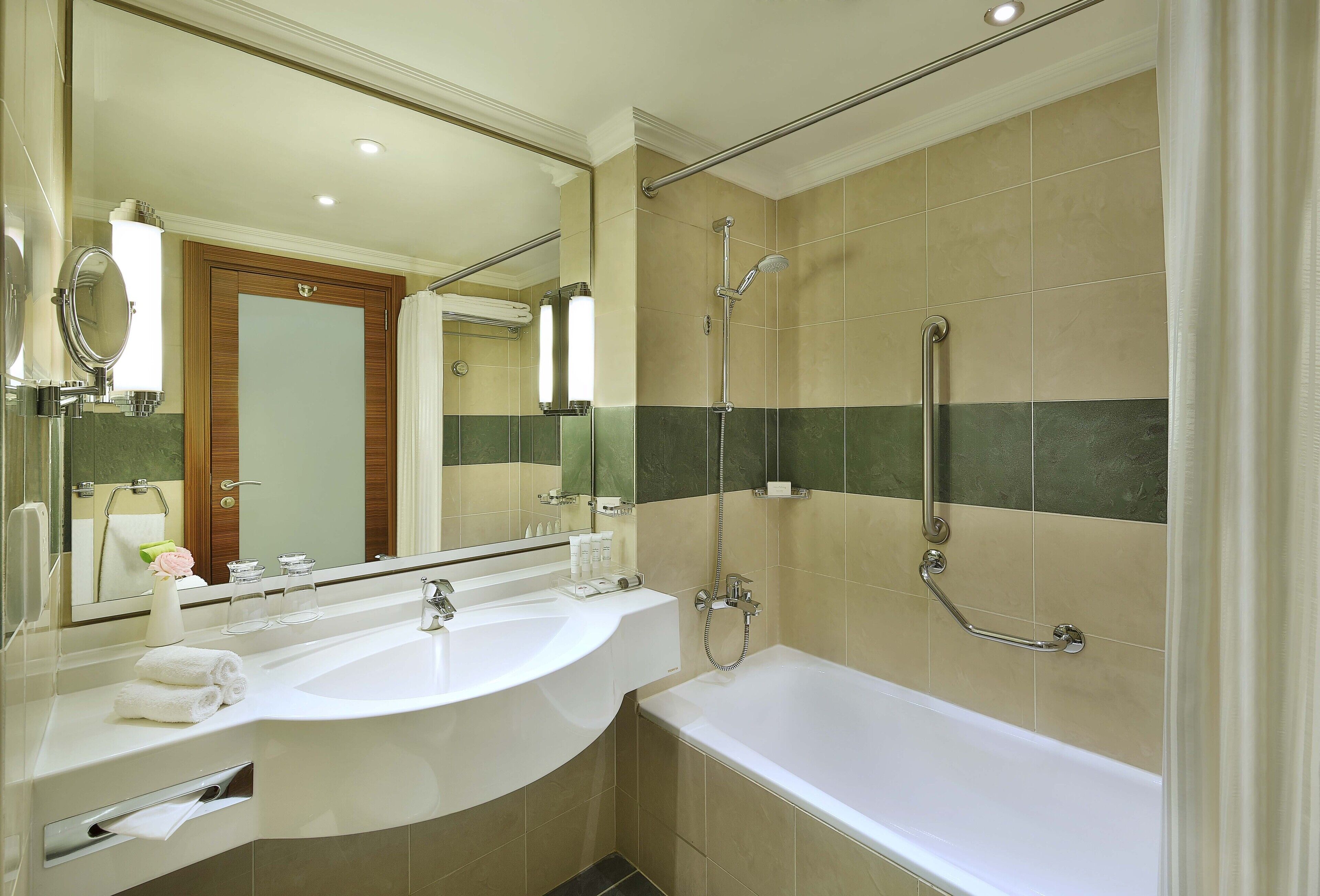 Photo - Crowne Plaza Amman by IHG
