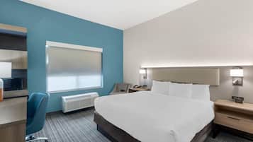 1 sovrum, sängtillbehör av högsta kvalitet och skrivbord