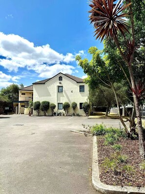 Exterior - Anglesea Motel and Conference Centre (Hamilton)