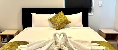 Studio | Desk, soundproofing, iron/ironing board, free WiFi