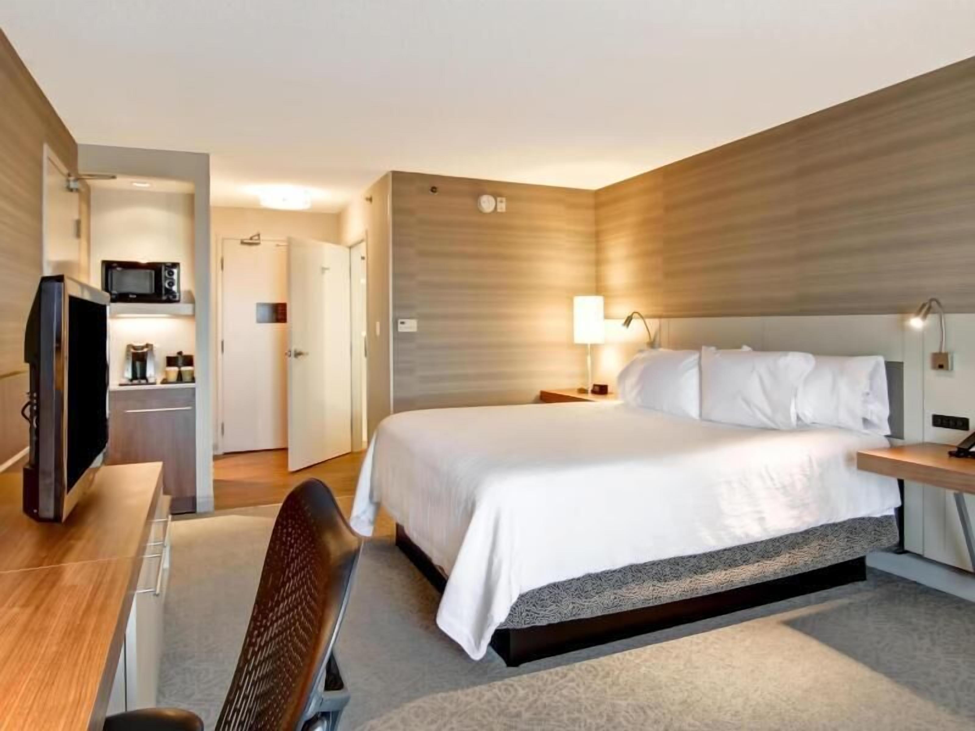 ملاءات للفراش لا تسبب الحساسية وألحفة محشوة بالريش