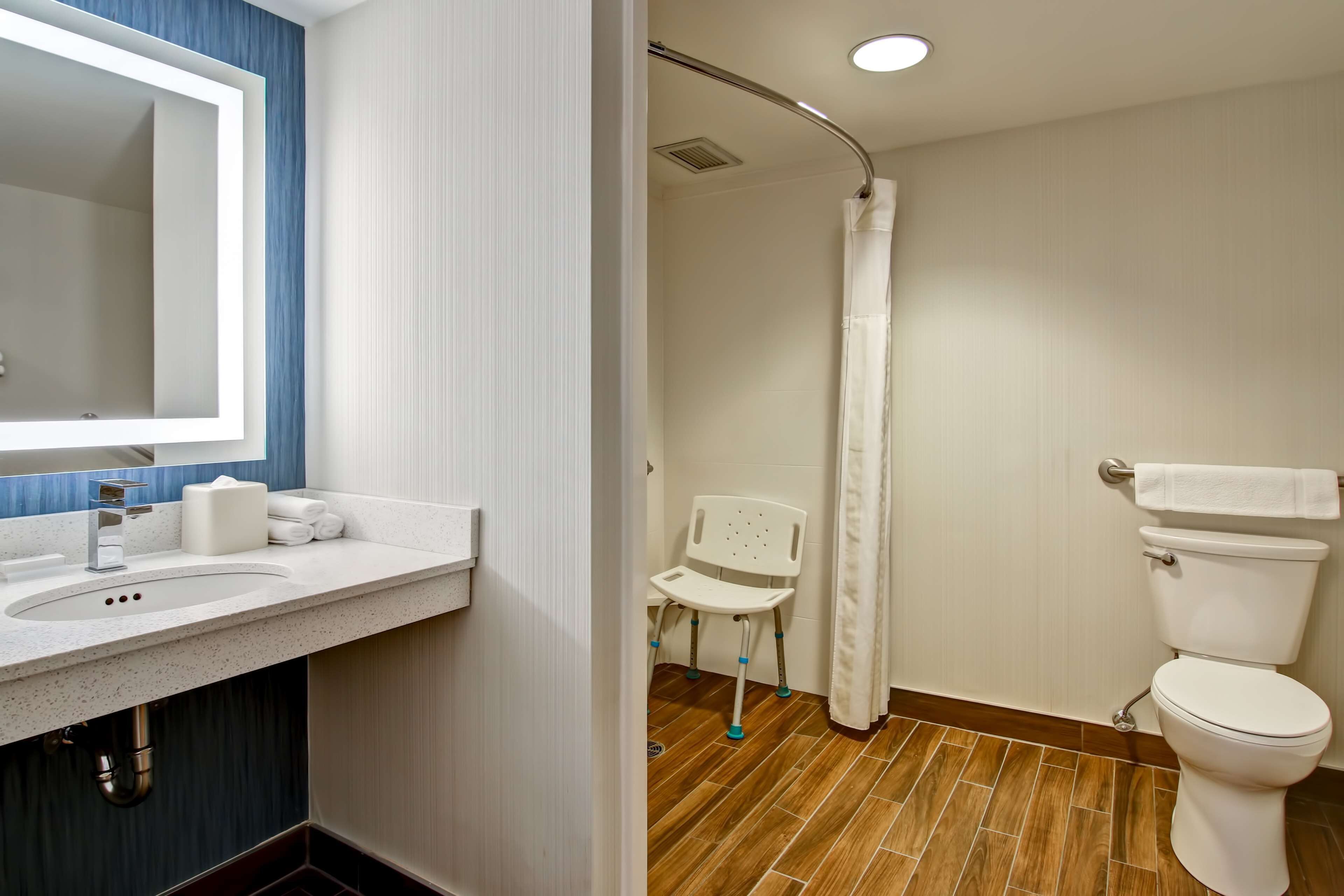 2 queen beds, accessible (mobility & hearing, roll-in shower) | bathroom shower