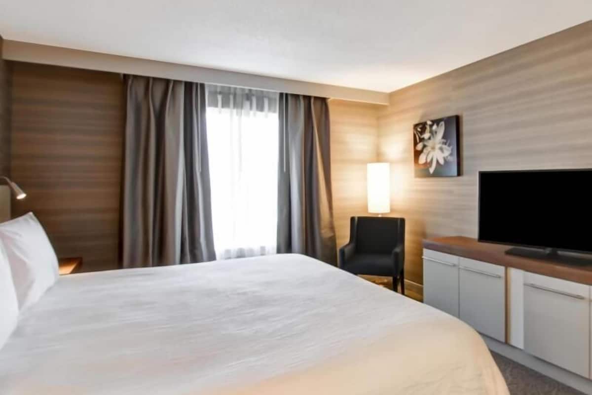 Hypo-allergenic bedding, down comforters, pillowtop beds, desk