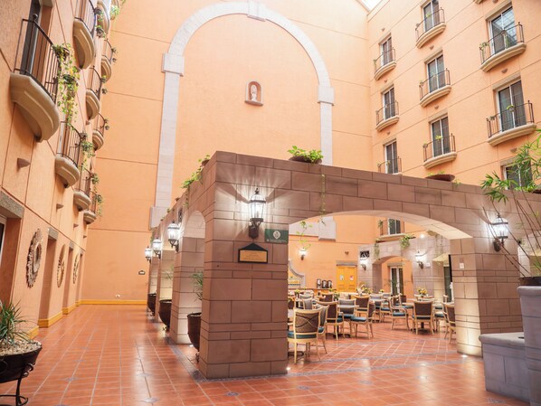 Petit déjeuner continental compris tous les jours